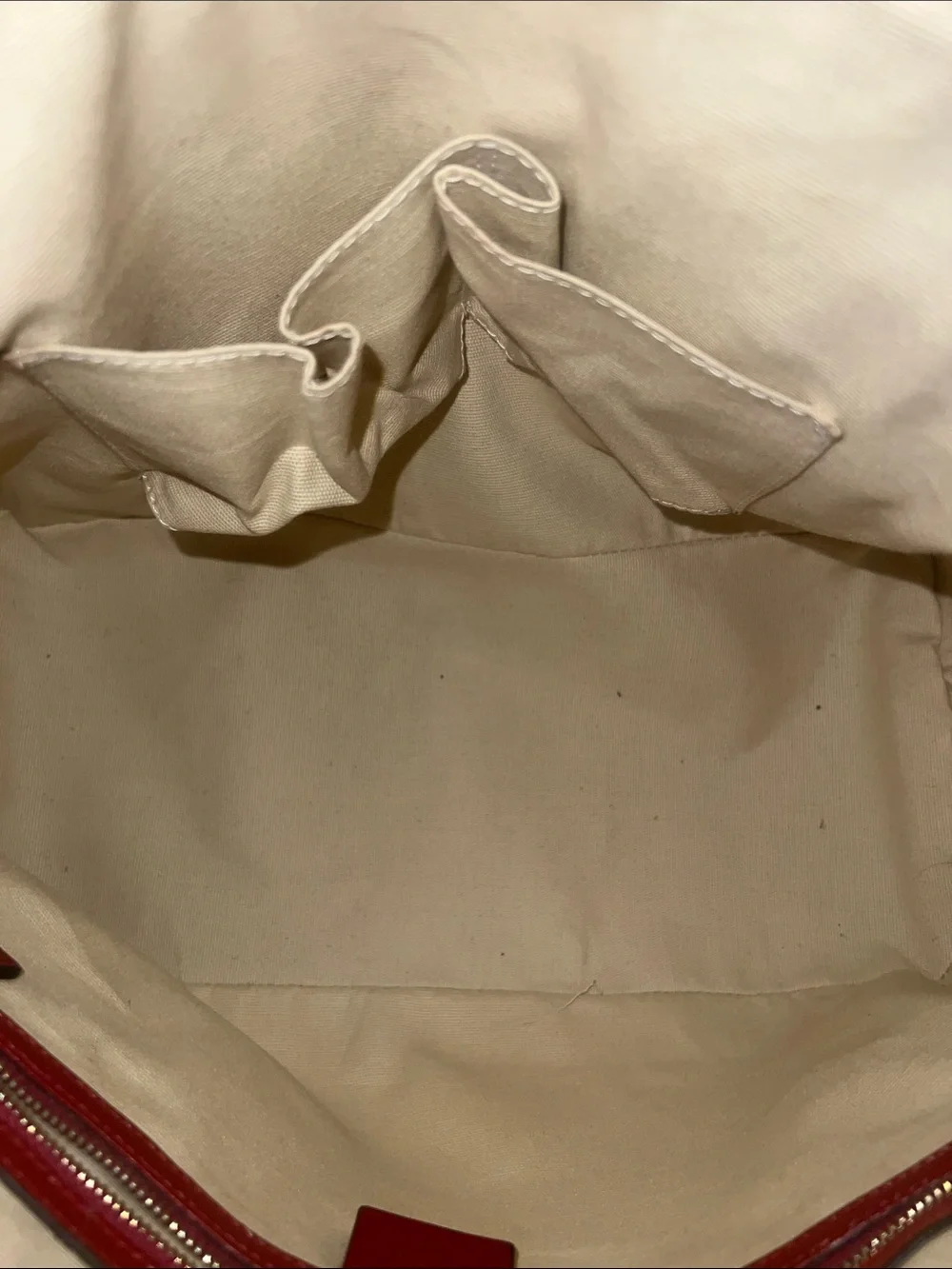 Gucci Beige GG Canvas Shoulder Bag with Red Leather Trim Dome satchel - Picture 5 of 16